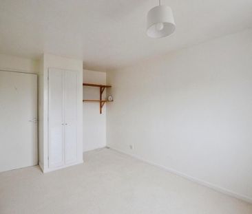 2 bedroom end of terrace house to rent - Photo 6