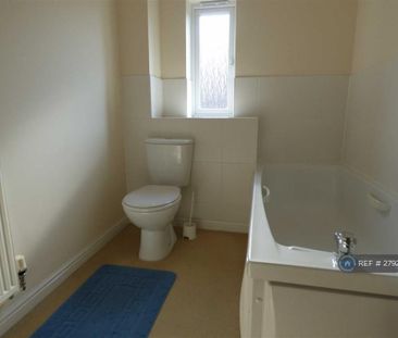 3 bedroom semi-detached house to rent - Photo 6