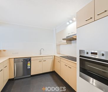 RARE DOUBLE STOREY DELIGHT IN MELBOURNE! - Photo 6