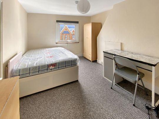 64 St Clements Street, Oxford OX4 1AH - Photo 1