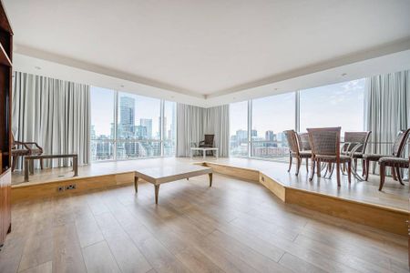 3 bedroom flat to rent - Photo 4