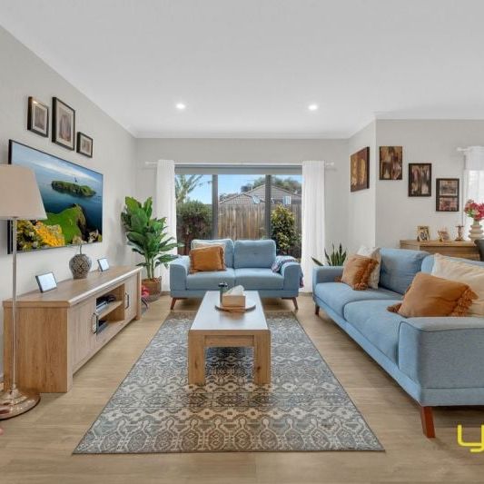 Charming Family Home in Lynbrook - Photo 1