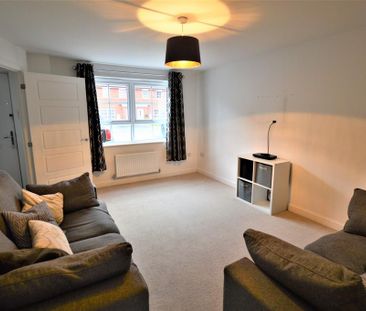 4 bedroom detached house to rent - Photo 1