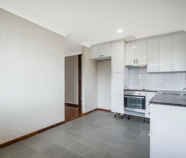Charming Stirling Duplex Awaits You! - Photo 5