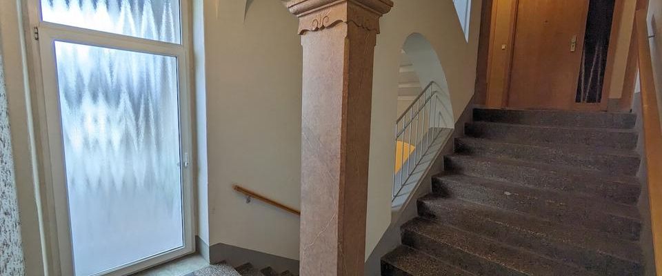 ++ schicke 2-Raum Wohnung mit Küche, Balkon & Personenaufzug - nahe Hauptbahnhof & Sachsenallee ++ - Photo 1