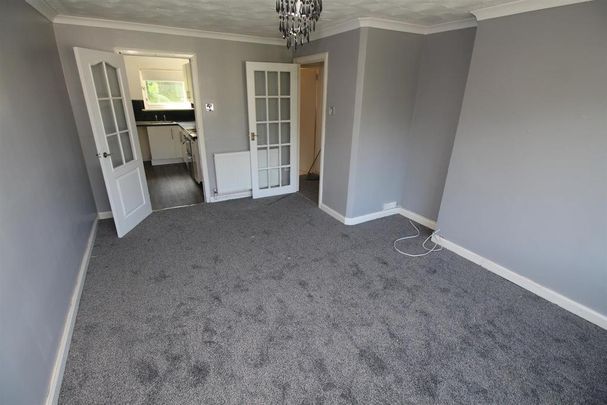 3 bedroom flat to rent - Photo 1