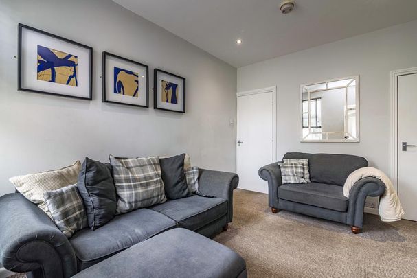 3 bedroom terraced house to rent - Photo 1