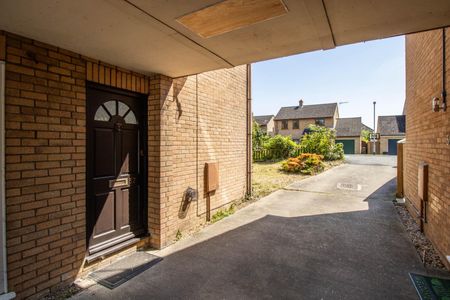 Melvin Way, Histon - Photo 5