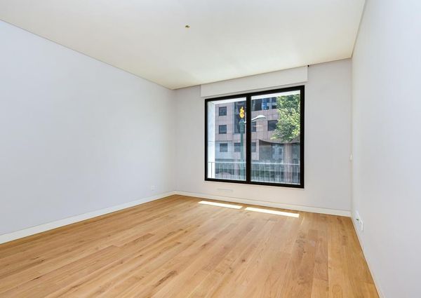 2 Bedroom Apartment with a view, Largo do Rato, Lisboa