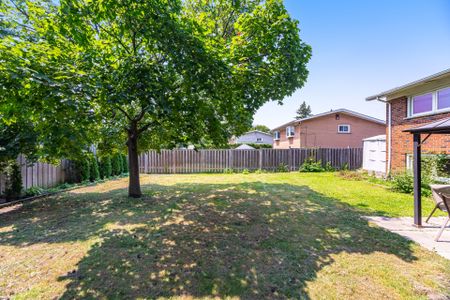 For Lease - 47 Marthclare Avenue, Toronto, Ontario - Photo 2