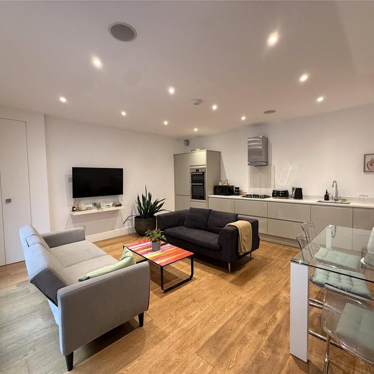 2 bedroom semi-detached house to rent - Photo 1