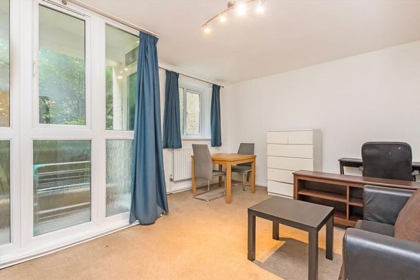 3 bedroom flat to rent - Photo 1