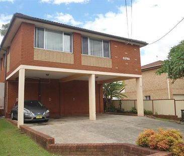 FANTASTIC 2 BEDROOM GROUND FLOOR UNIT - Photo 1