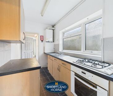 3 bedroom terraced house to rent - Photo 6