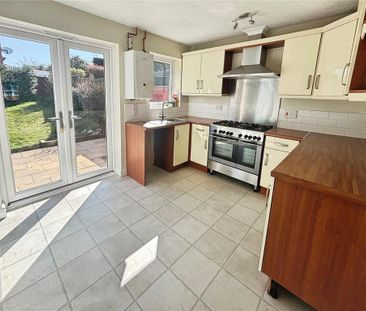 2 bedroom semi-detached house to rent - Photo 5