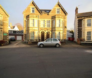 1 Bedroom Flat - Conversion - Photo 3