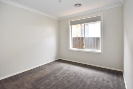 Relaxed Living Backing Onto Nature Reserve - Photo 5