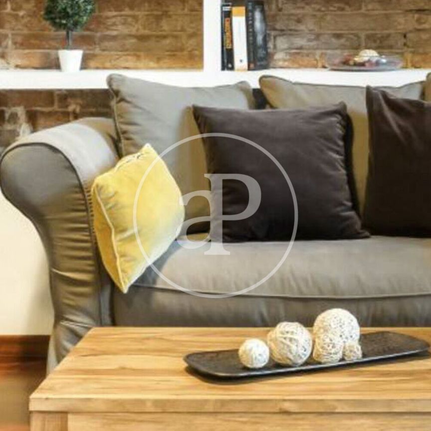 Loft for rent in the Vila de Gràcia neighborhood - Photo 1