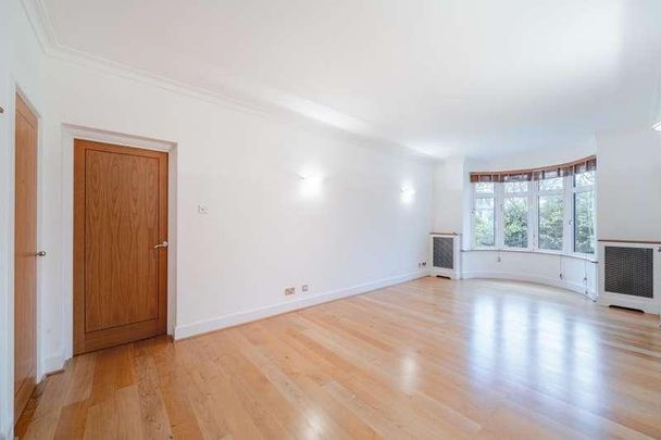 Hall Road, London, NW8 - Photo 1