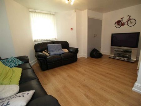 8 Bed - Beaumont Road, Plymouth - Photo 2