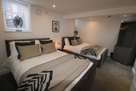 4 Bed Detached House, Martin Terrace, LS4 - Photo 3