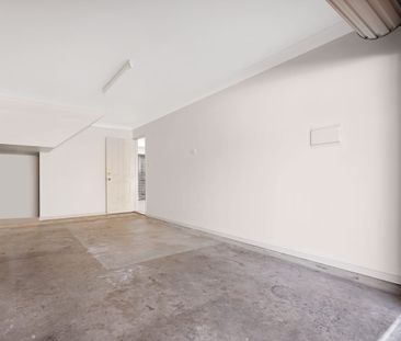 Perfectly Positioned. - Photo 5