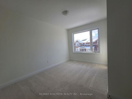 For Lease - 3246 Chimney Swift Crescent, Pickering, Ontario - Photo 3