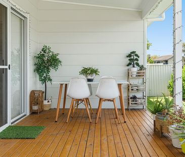 TRENDY TWO BEDROOM FLAT WITH DIRECT STREET ACCESS! - Photo 6