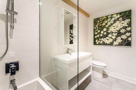 305 Rue de la Montagne, Montréal, QC - Photo 2