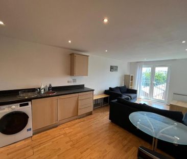 2 bedroom apartment to rent - Photo 3