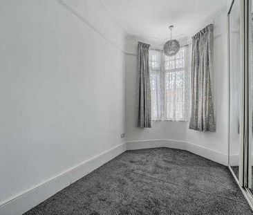 Berkshire Gardens, Palmers Green, N13 - Photo 3