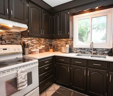 For Lease - 33A Alcan Avenue, Toronto, Ontario - Photo 6