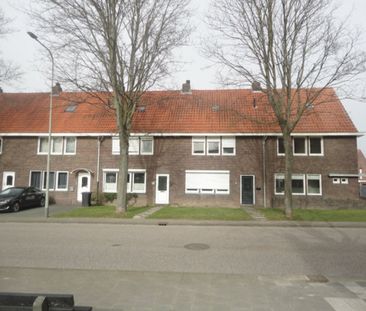 Authentiek tussengelegen herenwoning met 4 slaapkamers en 1 badkame... - Foto 5