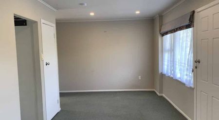 Modern, Central One bedroom Unit - Photo 2