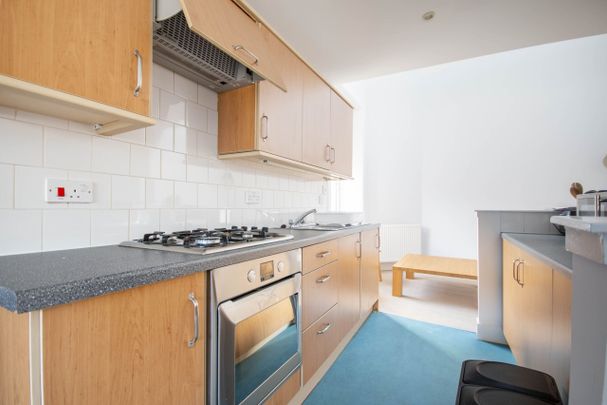 2296L - Canongate, Edinburgh, EH8 8DD - Photo 1