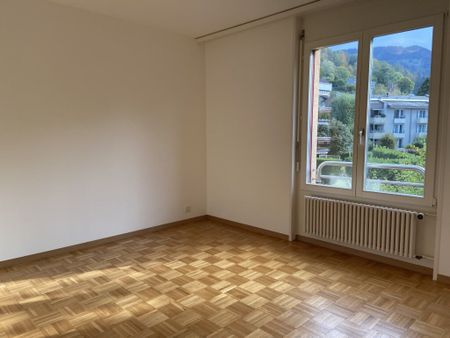 Appartement de 2.5 pièces avec balcon dans immeuble calme - Photo 2