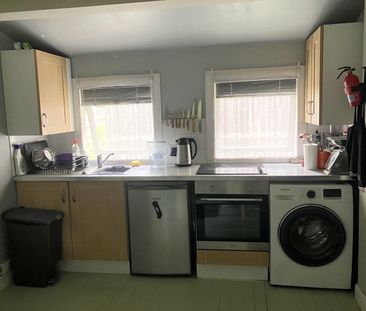Studio Flat, London, SE19 - Photo 1