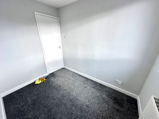 Prenton Village Road, Prenton - Photo 1