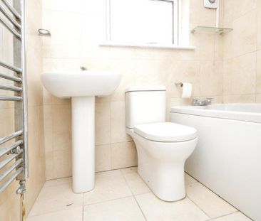 3 bedroom property to rent - Photo 4
