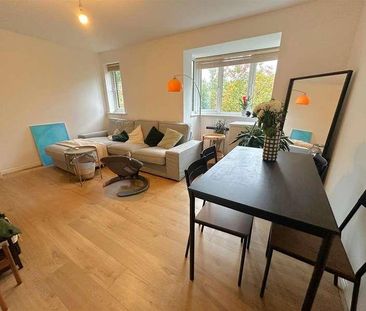 Woodland Grove, Epping, CM16 - Photo 1