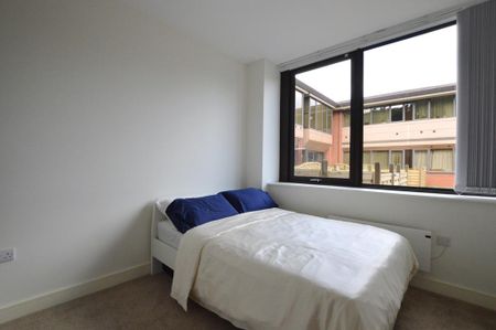 1 bedroom apartment to rent - Photo 2