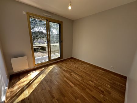 Location Appartement 2 pièces 37m² ENGHIEN LES BAINS 95880 - Photo 2