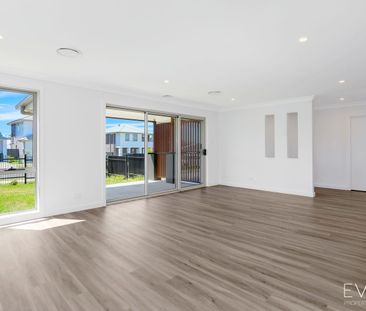 Near-New Family Home in the Heart of Kings Central Estate! - Photo 1