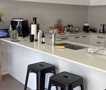 Modern Family Living in Millwater - 4 Bedrooms, 2 Living Areas & Sp... - Photo 4