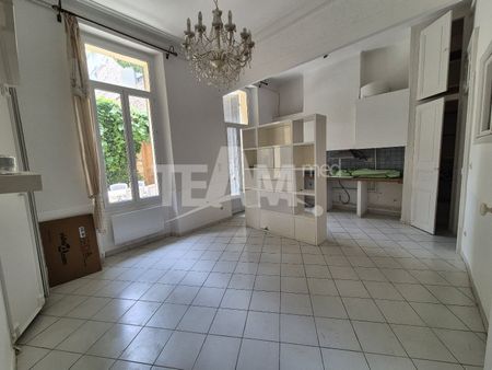 Location Appartement 2 pièces 45m² SETE 34200 - Photo 2