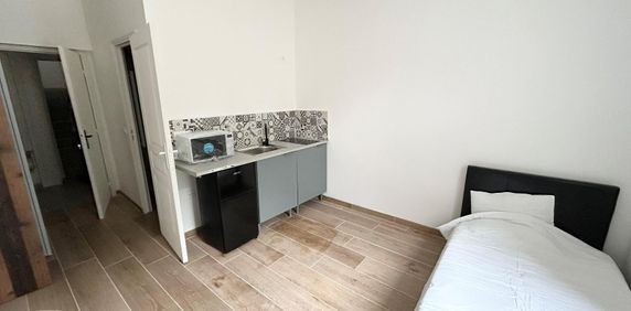 Location Appartement 1 pièce 16m² FAMARS 59300 - Photo 2