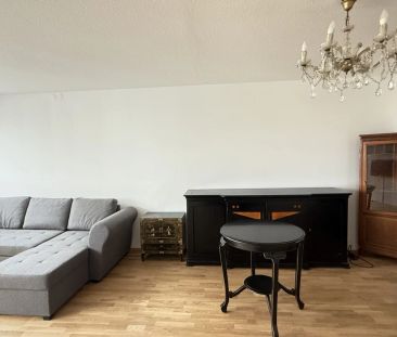 Teilmöblierte 3 Zimmer mit Klima und verglaster Loggia mit spektaku... - Photo 2