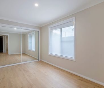 Lovely Updated Villa - Photo 1