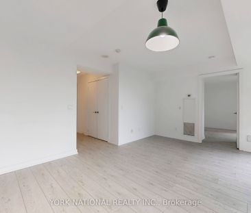 Vibe at Liberty Village Lofts - Photo 4