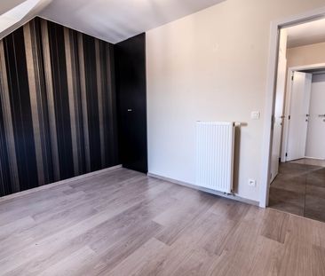 Prachtig ongemeubeld duplex-appartement met 3 slaapkamers gelegen i... - Photo 4